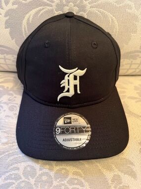 New Era x Fear of God Essentials Chicago White Sox 9FORTY Adjustable Hat OSFM